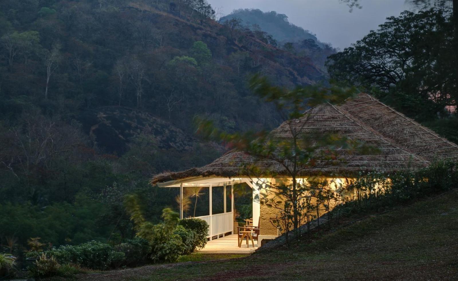 Thenmala Ecoresort Punalur Екстериор снимка